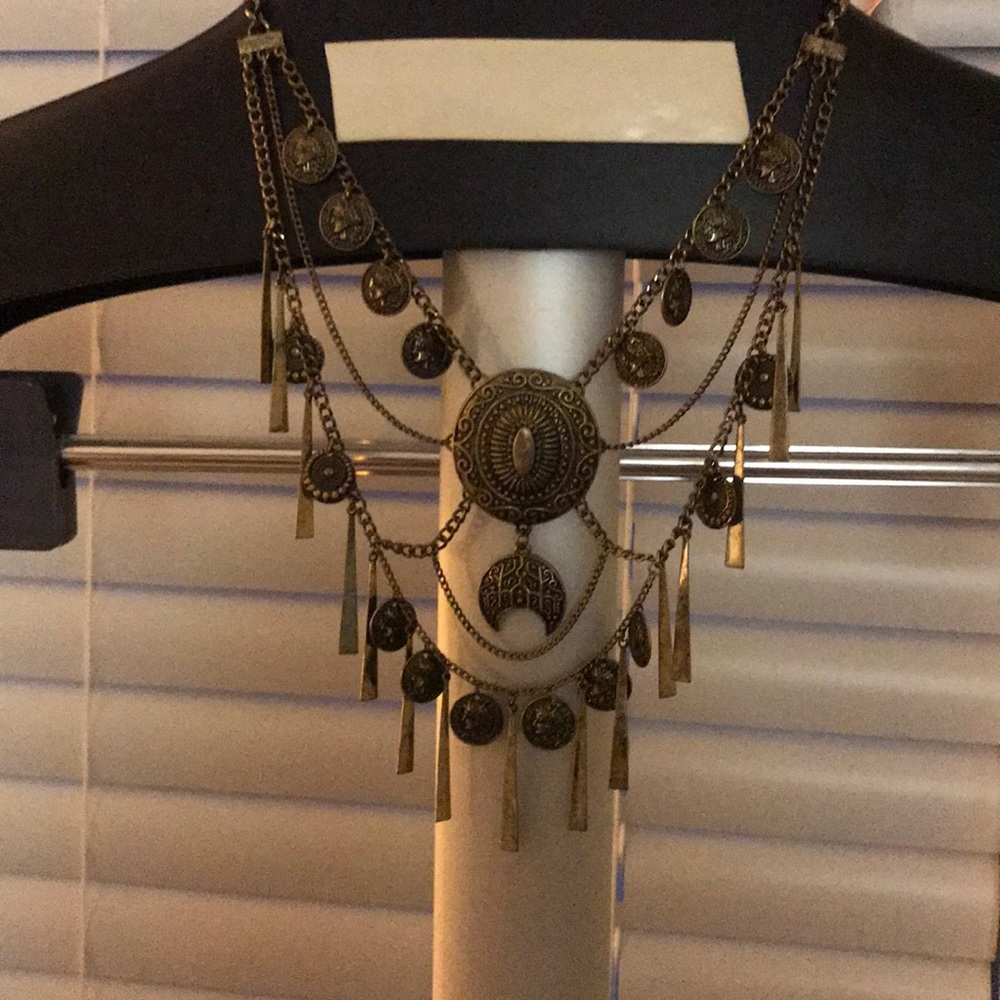 NWT Brass Gold Fashion Bib Necklace